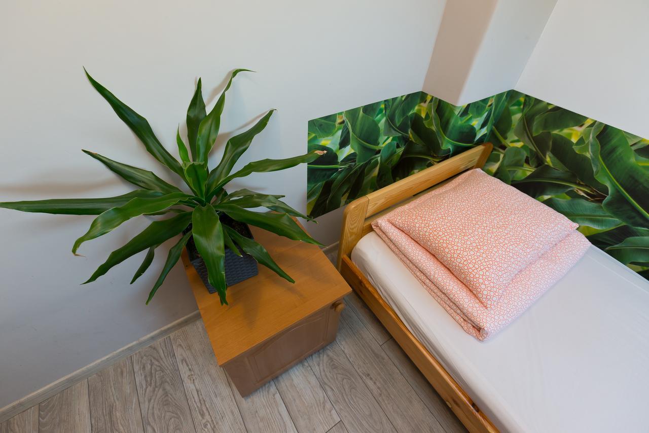 Easy Rider Hostel Вроцлав Екстериор снимка